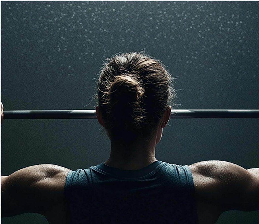 Woman doing a pull-up